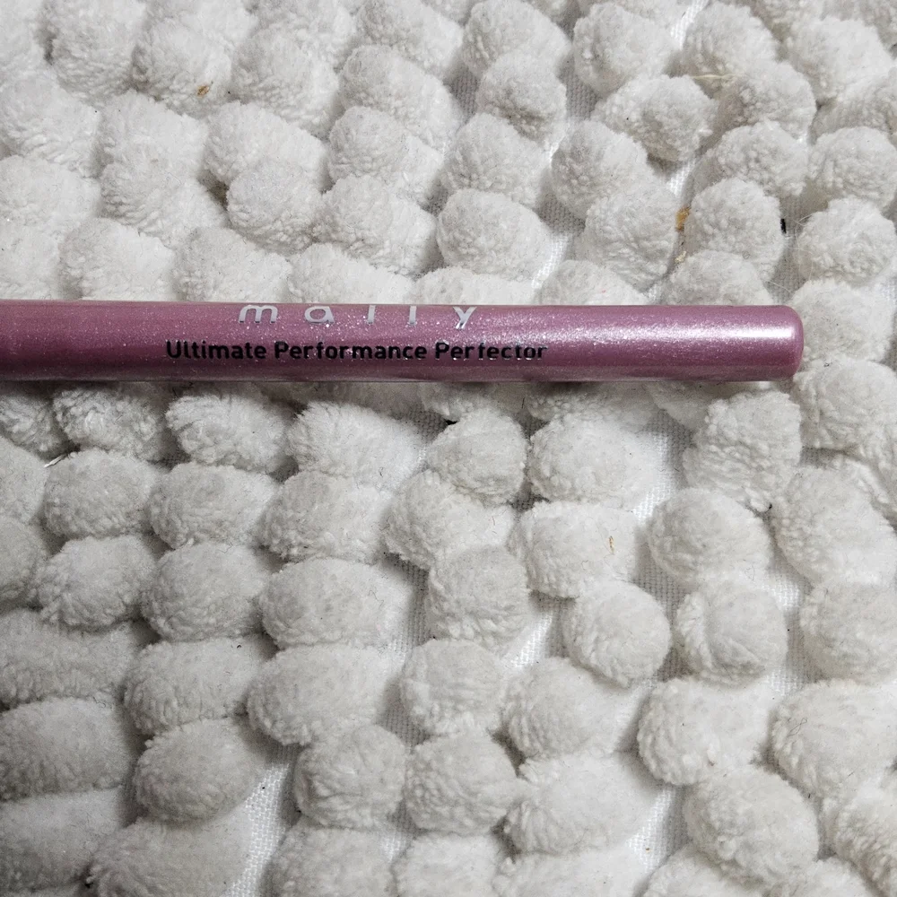 NWOT Mally Make Up Bundle. 3 pieces, skin illuminator, concealer, and perfector